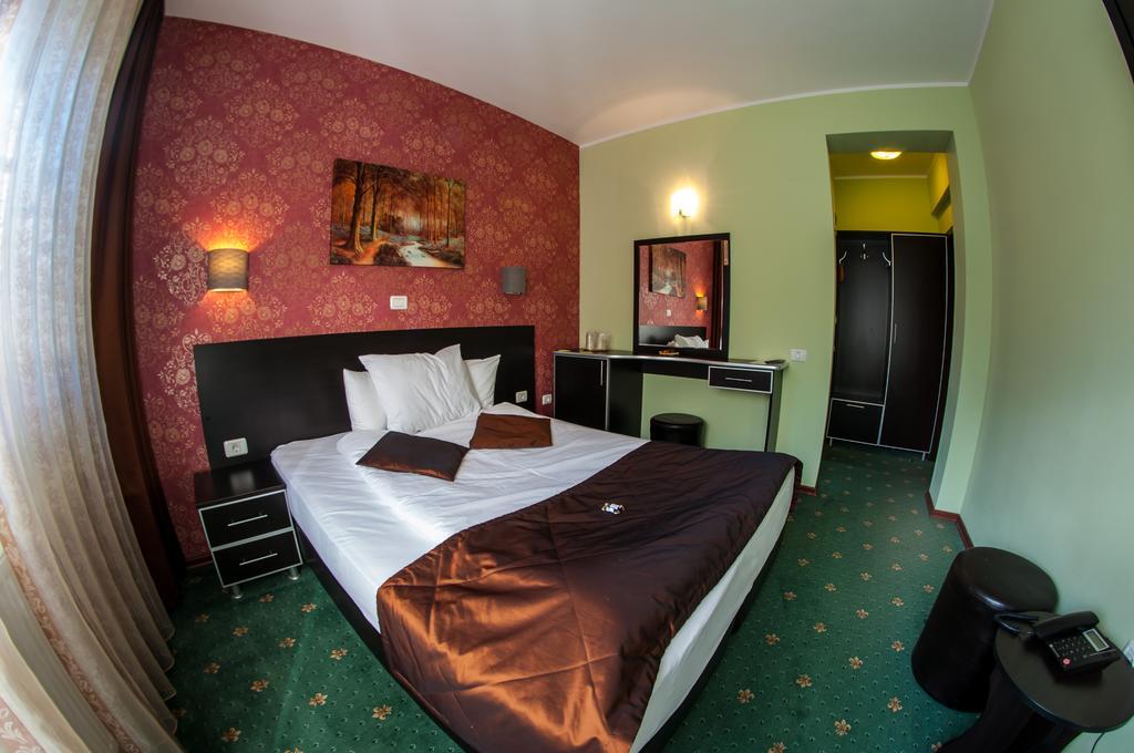 Carpatic Hotel Predeal Room photo