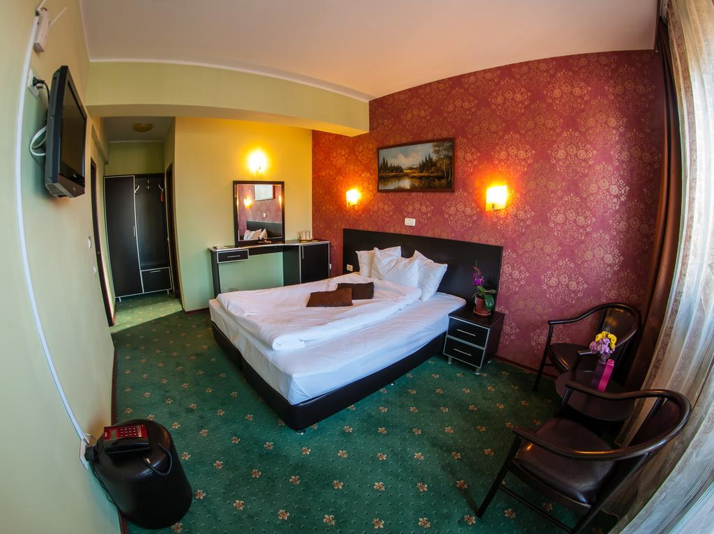 Carpatic Hotel Predeal Room photo