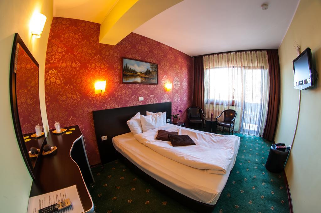 Carpatic Hotel Predeal Room photo