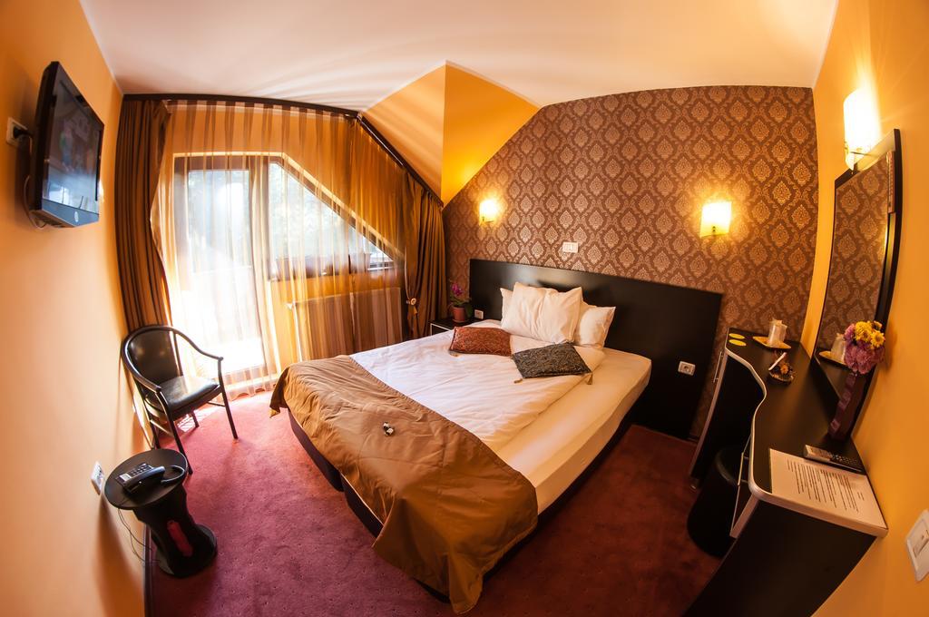 Carpatic Hotel Predeal Exterior photo